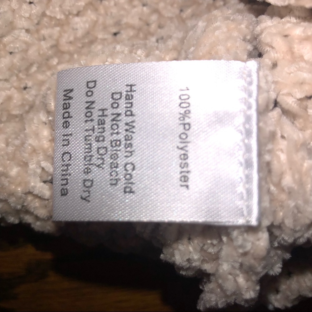 Mod Ref Cropped Sweater - Picture 4 of 5
